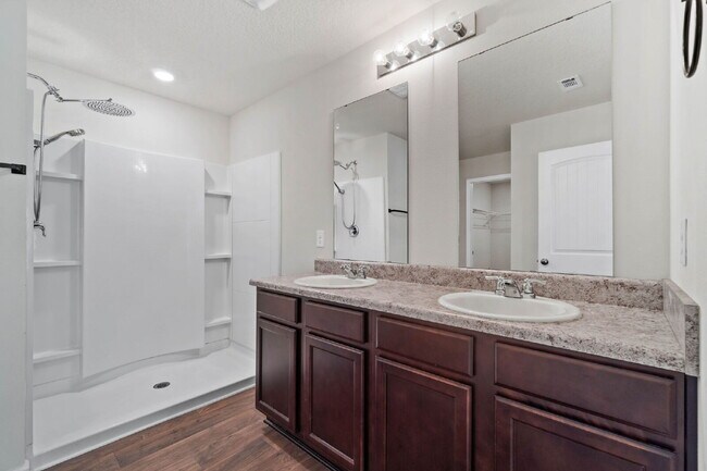 Building Photo - 1047 Limpkin St
