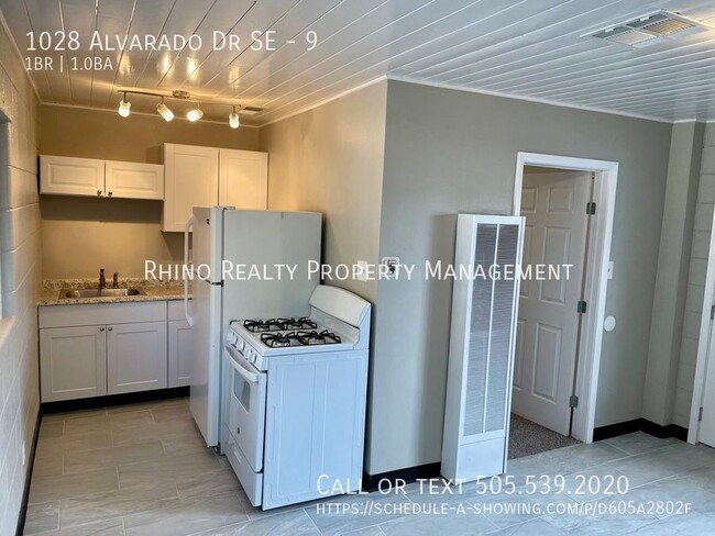 Building Photo - 1st Month Rent Free! Remodeled 1 Bedroom, ...