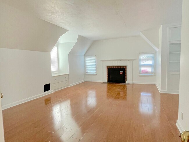 Building Photo - 1055 Winston Ave