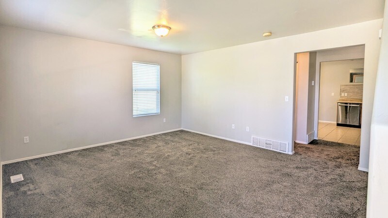 Building Photo - 118 1810 N