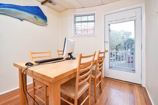 Building Photo - 21 Edison Green