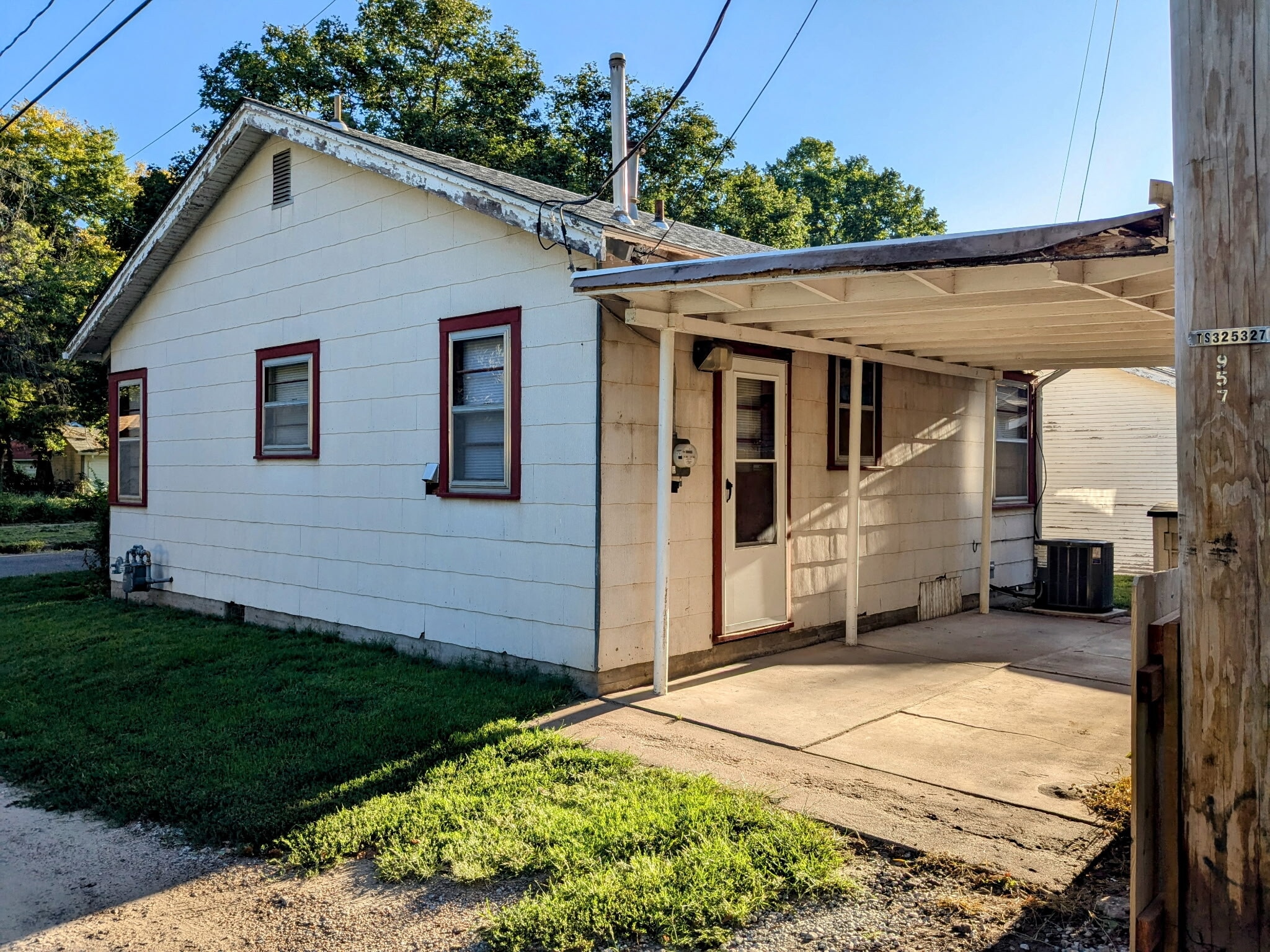 Building Photo - 1819 Harrison