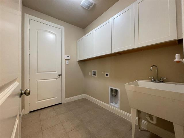 Building Photo - 8705 Verona Dr
