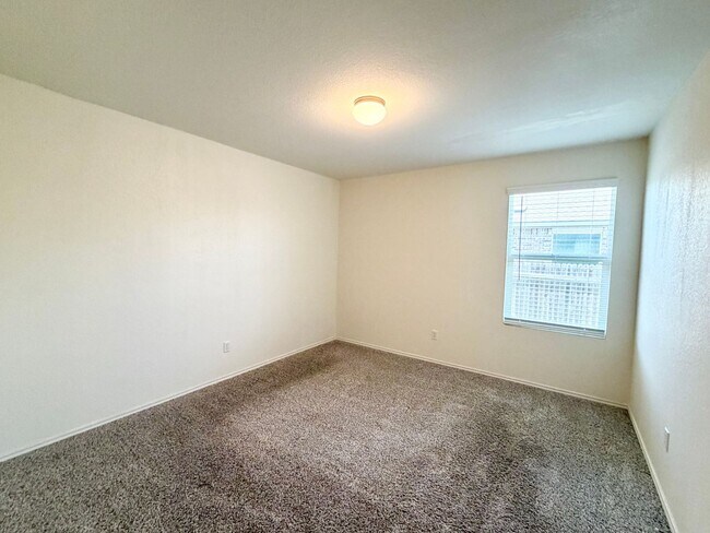Building Photo - 21316 Quick Fox Dr