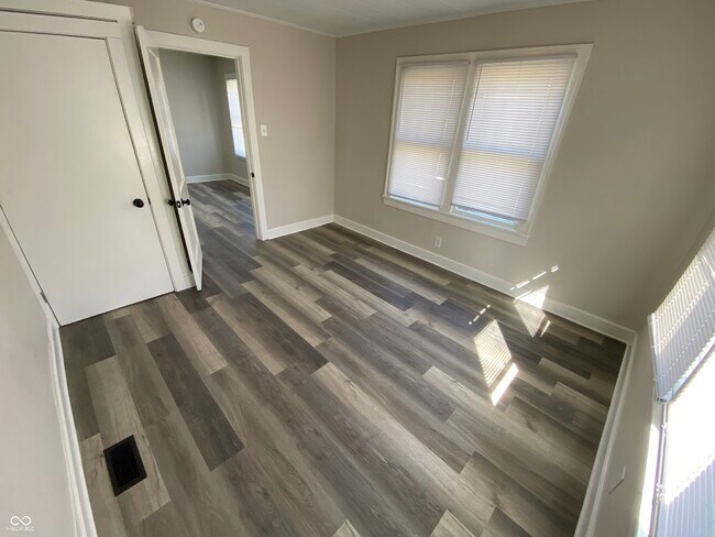 Building Photo - 2002 Arrow Ave