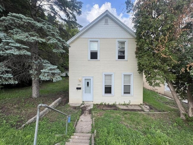 Primary Photo - 1093 Euclid St