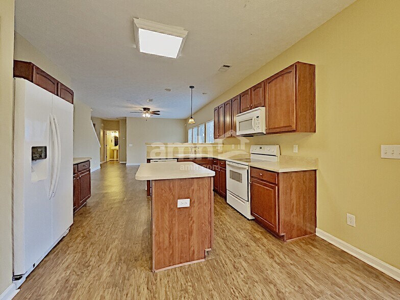 Building Photo - 226 Vintage Cir