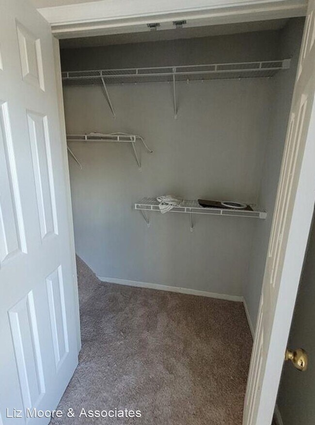 Building Photo - 3 br, 2.5 bath House - 1512 Creek Court