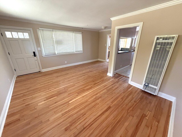Living Room Reverse - 625 30th St