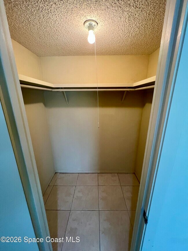 Building Photo - 1497 Krin Ct NE
