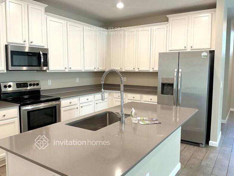 Building Photo - 2535 Laylas Wy