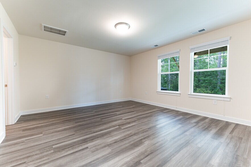 Lower Level Bedroom - 3225 Gannet Ln