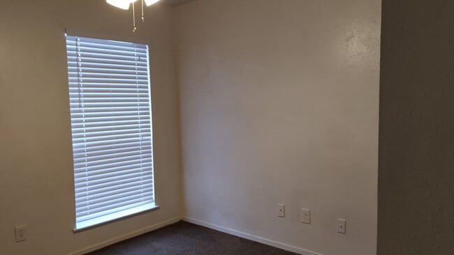 Building Photo - 16303 Lyons School Rd