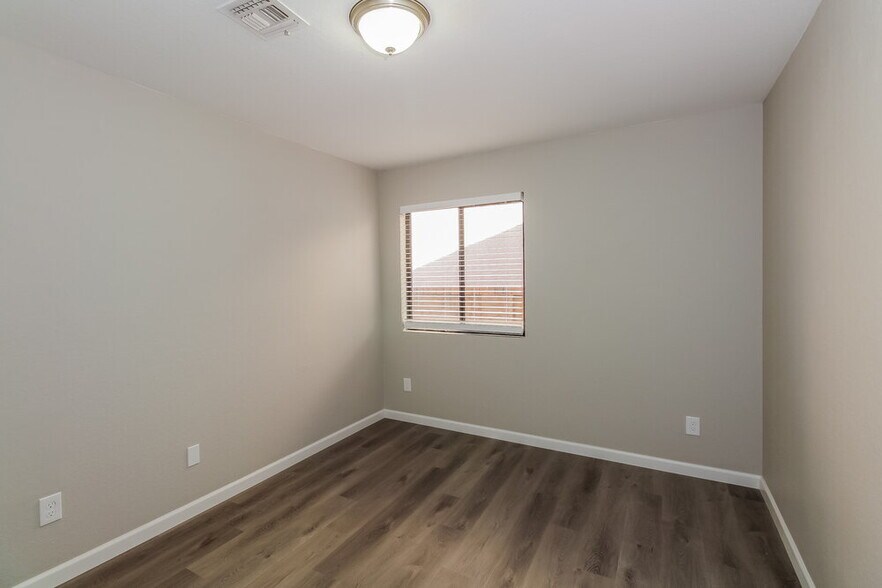 Building Photo - 3222 W Avior Dr