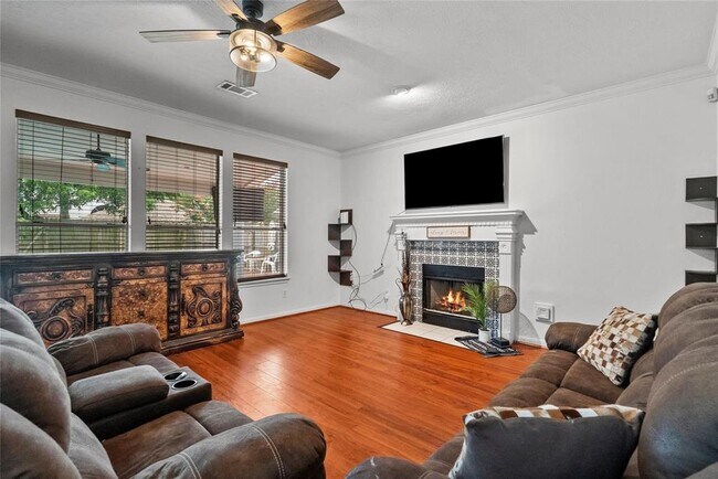 Building Photo - 3131 Bay Spring Dr