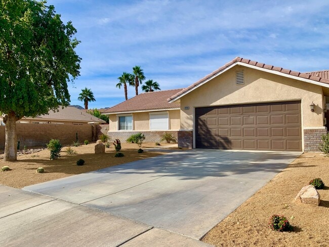 Building Photo - 78780 Birchcrest Cir