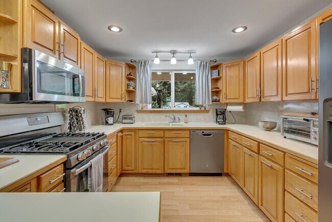 Building Photo - 7019 Alderwood Ct SE