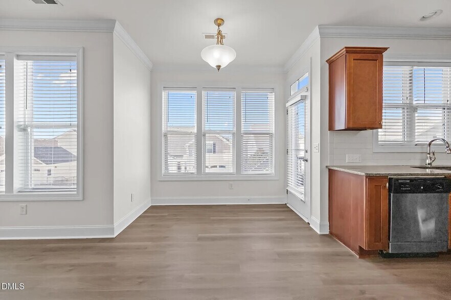 Building Photo - Room in House on Plott Hound Ln