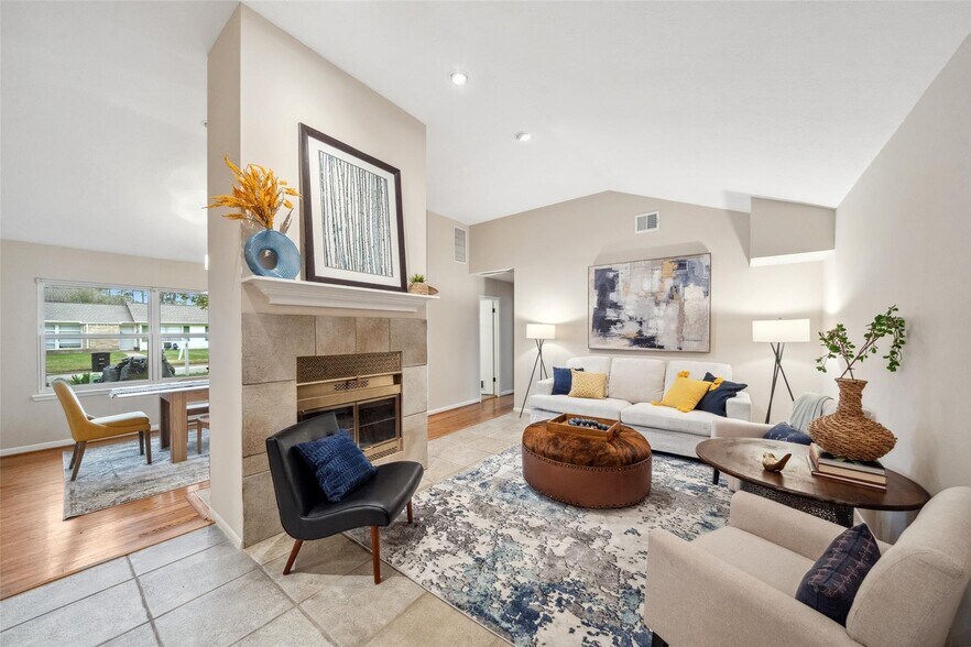 Building Photo - 1309 Martin St