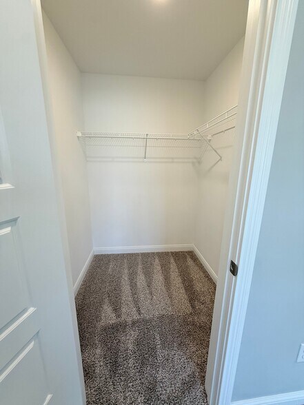 Building Photo - 3920 Dunbar Ave