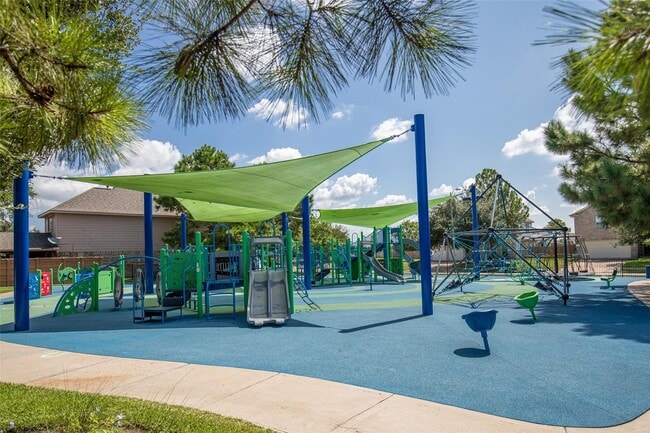 Building Photo - 24519 Red Bluff Tr