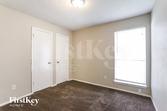 Building Photo - 13331 Whitchurch Way
