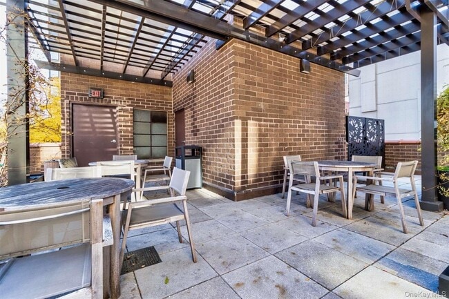 Building Photo - 345 E 93rd St