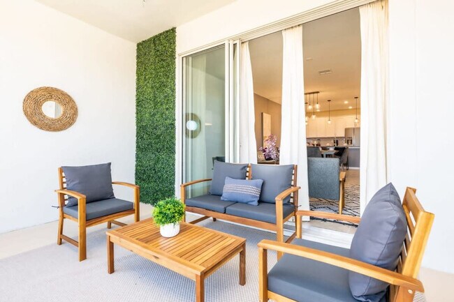 Building Photo - 1131 Challenge Dr