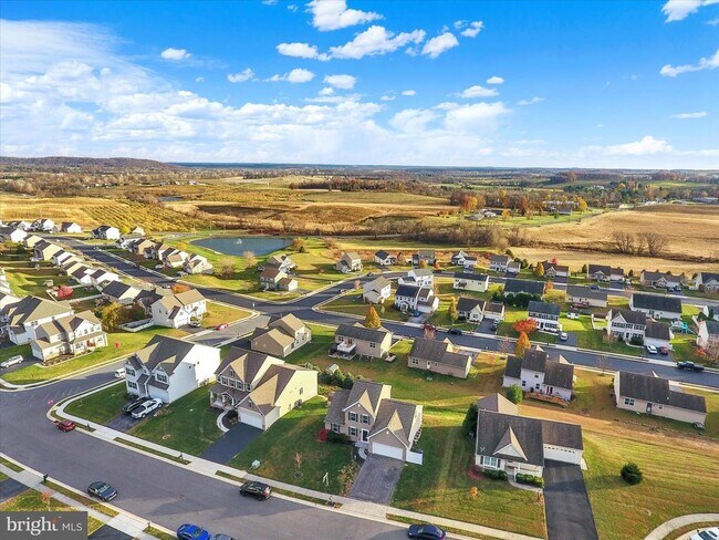 Building Photo - 158 McIntosh Ln