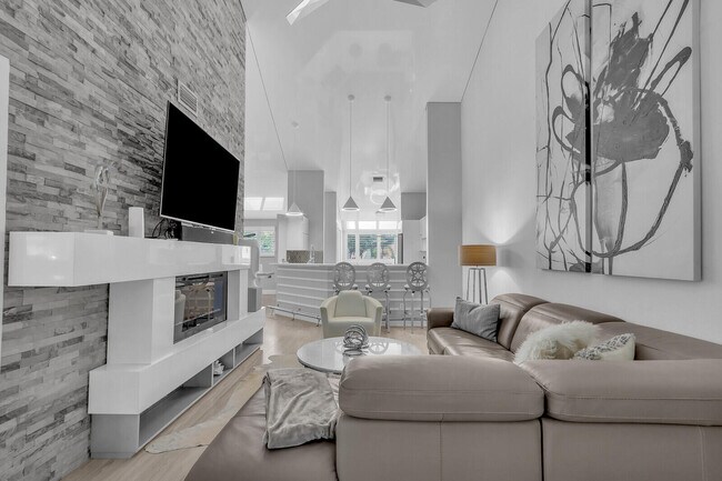 Building Photo - 204 Sea Oats Dr