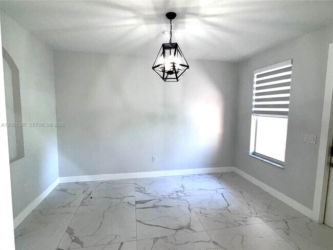 Building Photo - 21405 Ingraham Ave Rd