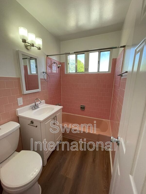 Building Photo - 860 W 50th Pl