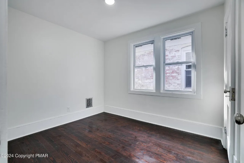 Building Photo - 510 Brown St