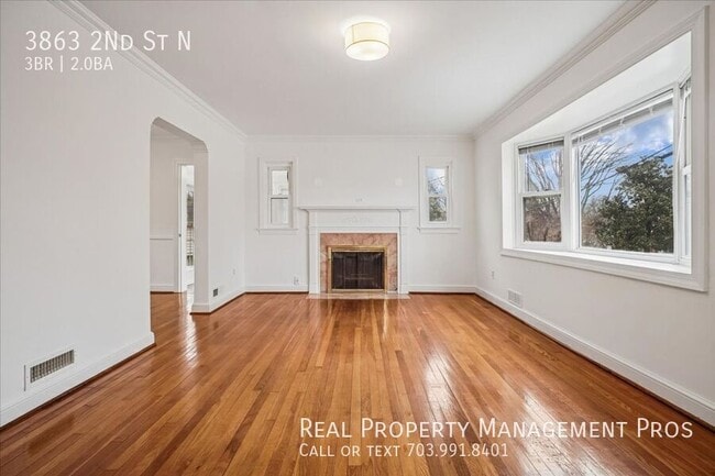 Building Photo - 3863 2nd St N