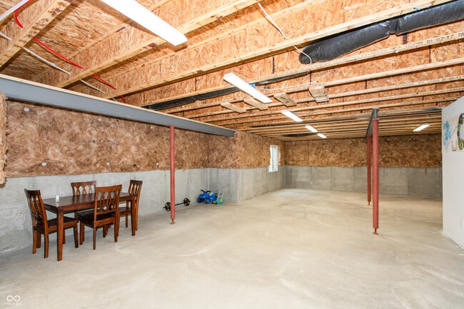 Building Photo - 2473 Commons Ct