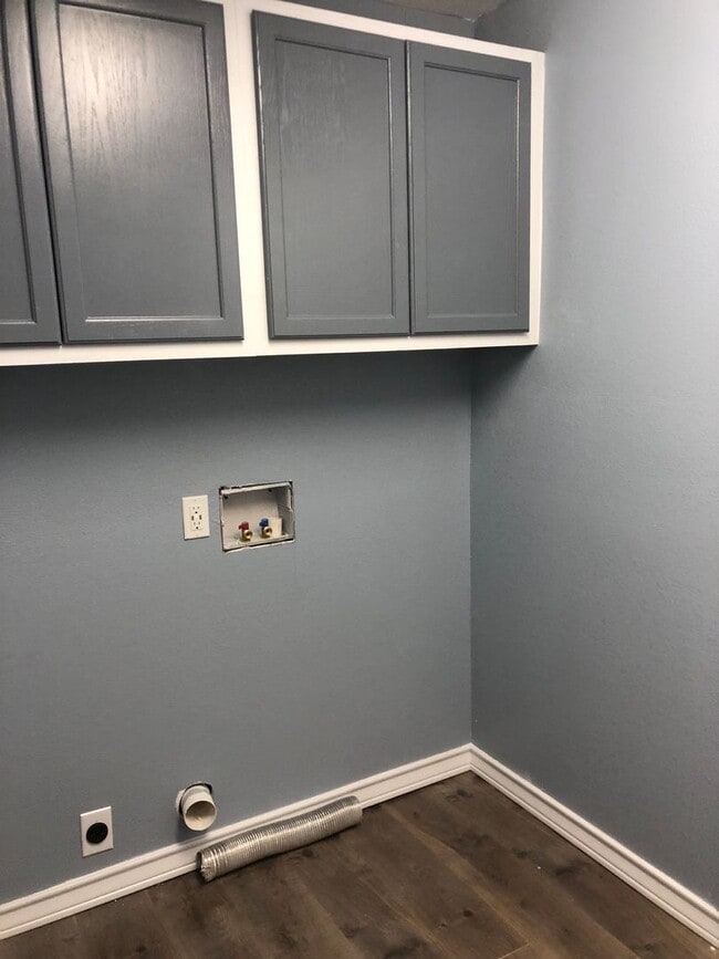 Building Photo - Charming Home in Bald Knob – Quiet Street, Spacious Yard, Move-In Ready!