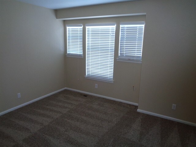 Building Photo - 124 N Flat Rock St