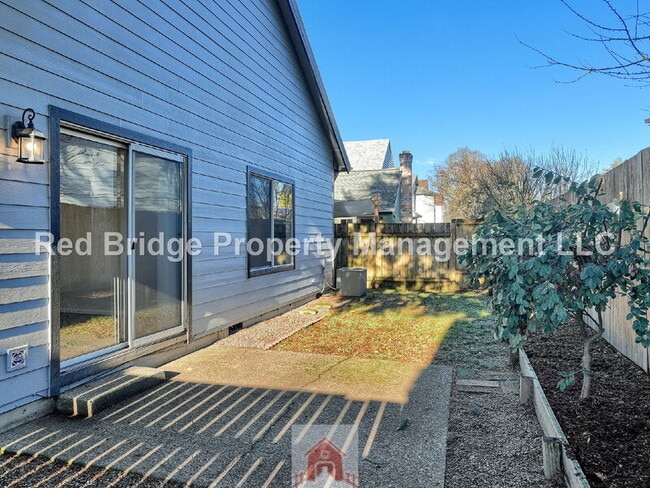 Building Photo - 2356 SW 214th Pl