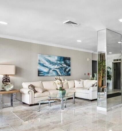 Building Photo - 2425 Presidential Way