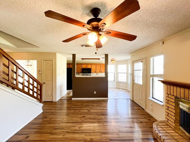 Building Photo - Available NOW!!!! Gorgeous 2 story, 3 bedroom, 2.5 bath, 2 car garage home with garage door opene...