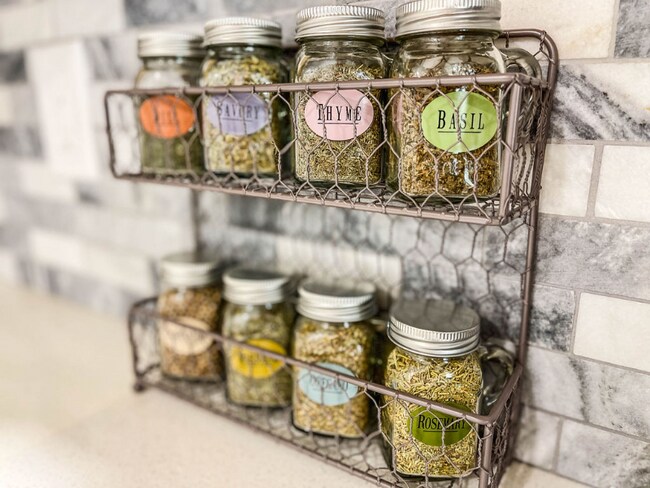 Building Photo - 113 S Birch St