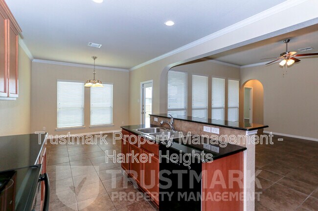 Building Photo - 8121 Iron Gate Dr