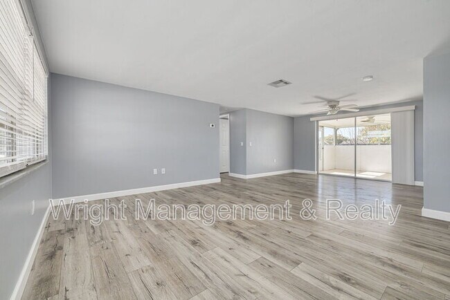 Building Photo - 3233 Finch Dr