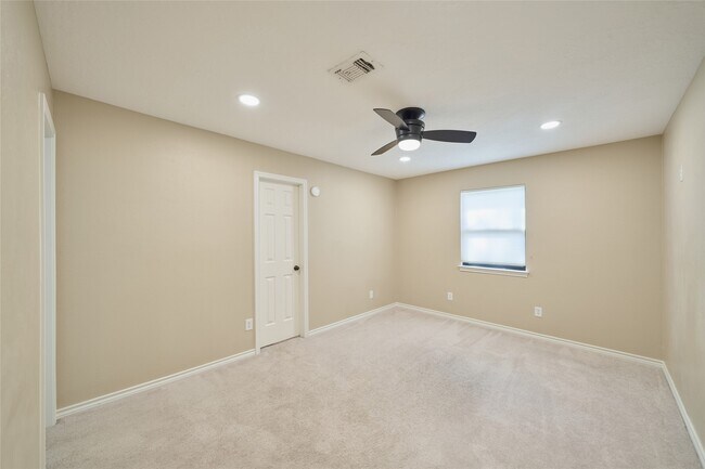 Building Photo - 6 Glen Canyon Pl