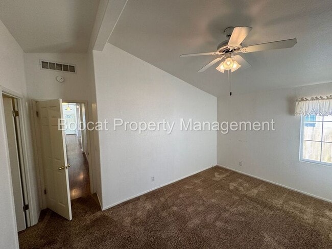 Building Photo - 1129 Gambrel Dr