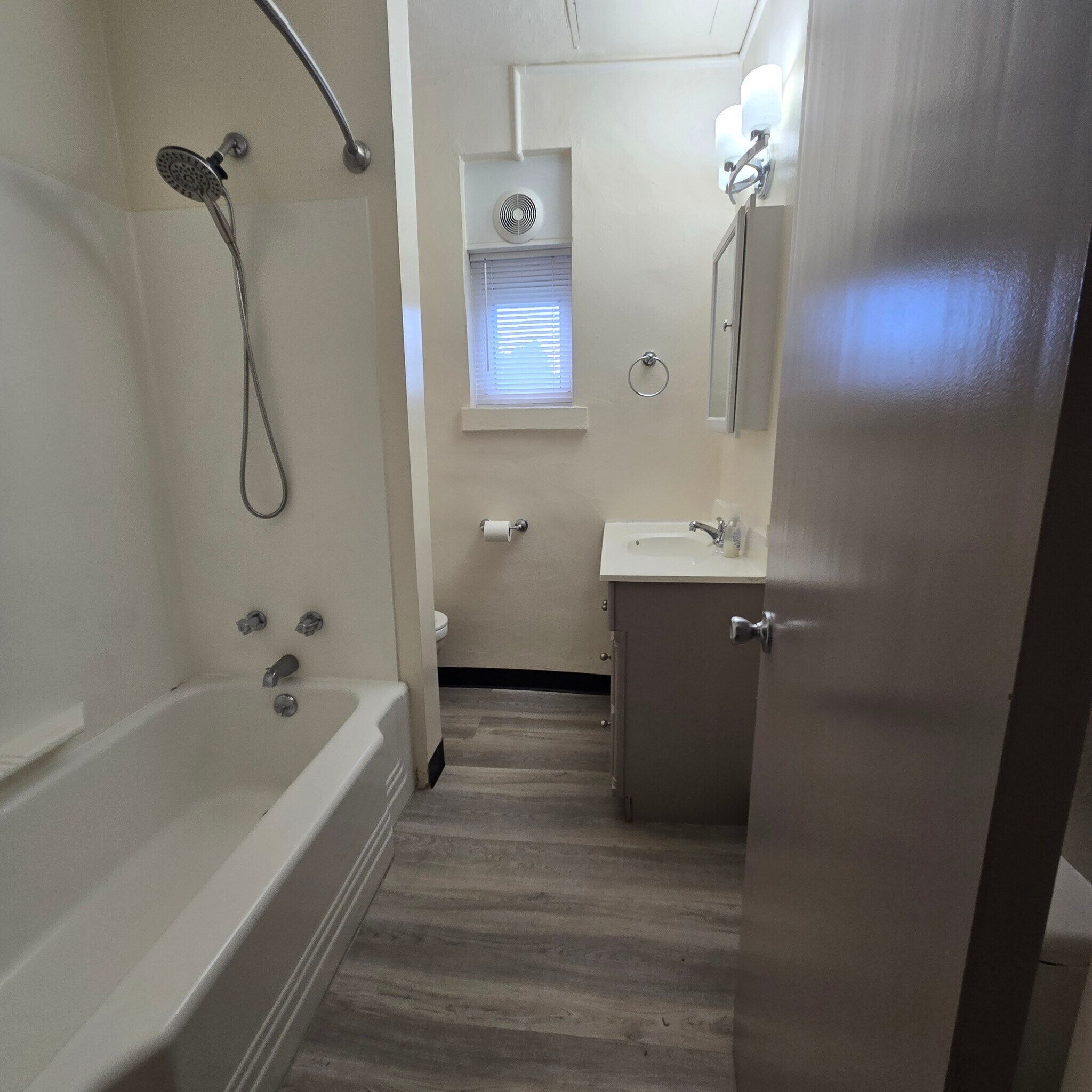 Building Photo - 54 Morris N St