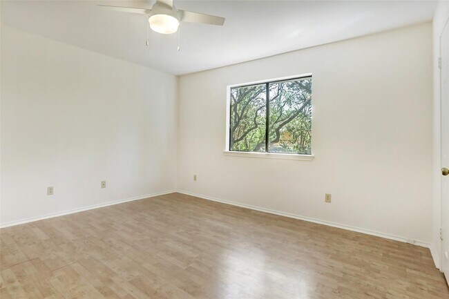 Building Photo - 12022 Cherie Dr