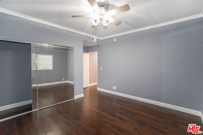 Building Photo - 4355 Ventura Canyon Ave