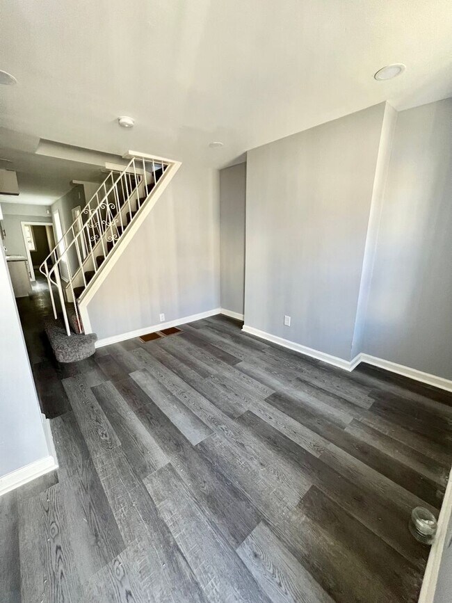Primary Photo - Recently rehabbed townhouse available in W...