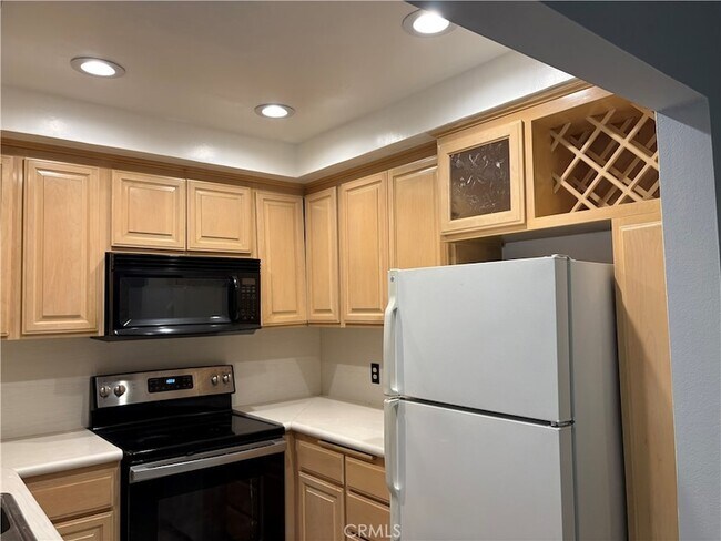 Building Photo - 12720 Burbank Blvd